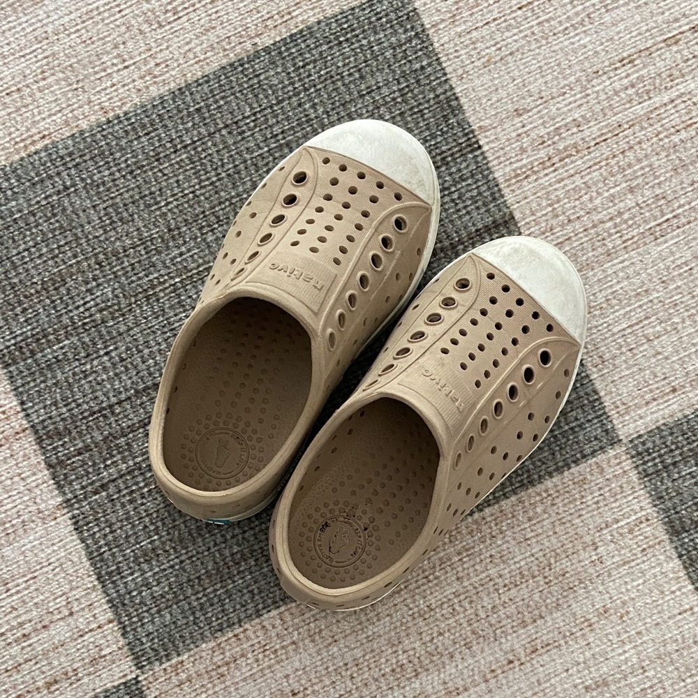 Native Kids Beige Jefferson Water Shoes